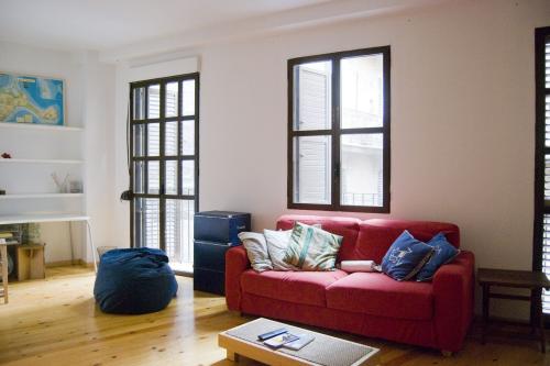 Vivienda tipo APARTAMENTO con espacios diáfanos TOTALMENTE REFORMADA, ¡PERFECTA! en el barrio del CARMEN. VALENCIA