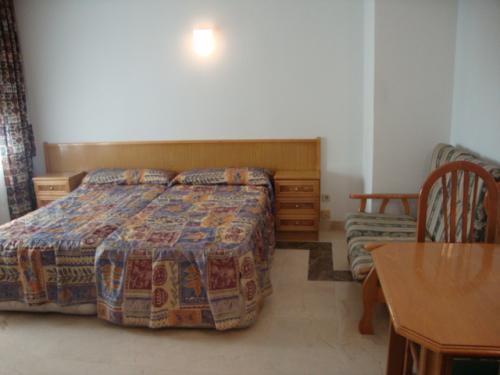 Bello estudio en alquiler, en Madrid. Barrio Retiro. MLS 13-57