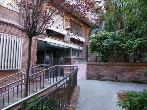 ZONA TRANQUILA, SILENCIOSO Y SOL HASTA LAS 16 HOR