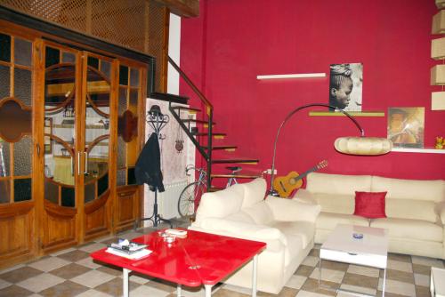 Vivienda de 65 tipo APARTAMENTO con ALTILLO, PERFECTA para entrar en el barrio del Carmen