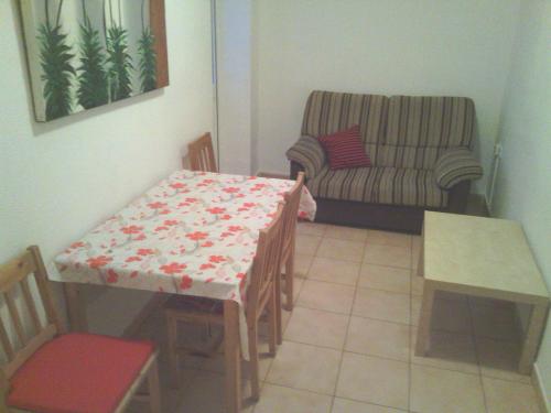 Estupendo Piso Amueblado con Patio