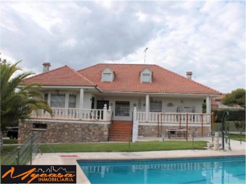 ALQUILER CHALET INDEPENDIENTE EN EL BOSQUE 