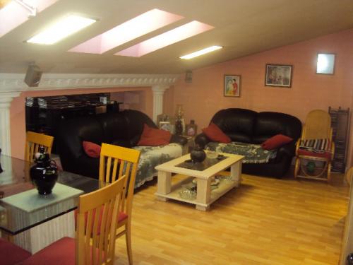 ALQUILER ATICO EN EL CASCO URBANO 