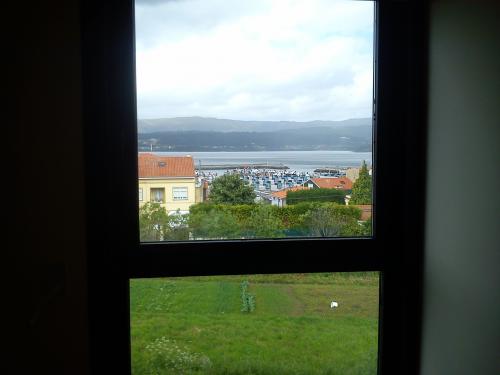 venta apartamentos en Rianxo.- Vistas al puerto deportivo y pesquero