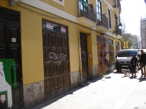 Local en Plaza Mosén Sorell, barrio del Carmen, junto MERCADO. Calle peatonal