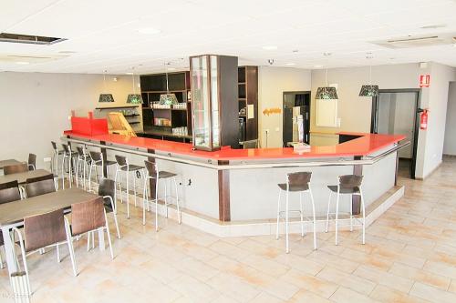 ALQUILER CAFETERIA RESTAURANTE POLIGONO TORREVIEJA