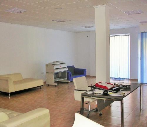 ALQUILER LOCAL SAN MIGUEL DE SALINAS