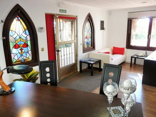 ALQUILO CHALET PARA OFICINAS TORREVIEJA