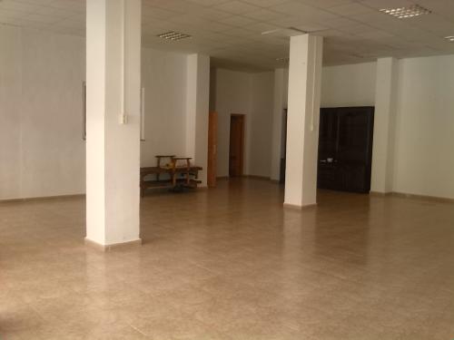 ALQUILER LOCAL 140 M2 TORREVIEJA