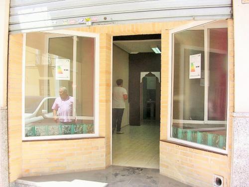 ALQUILER LOCAL COMERCIAL CENTRO TORREVIEJA