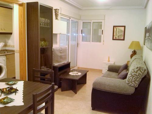 Apartamento con piscina y garaje Nueva Torrevieja