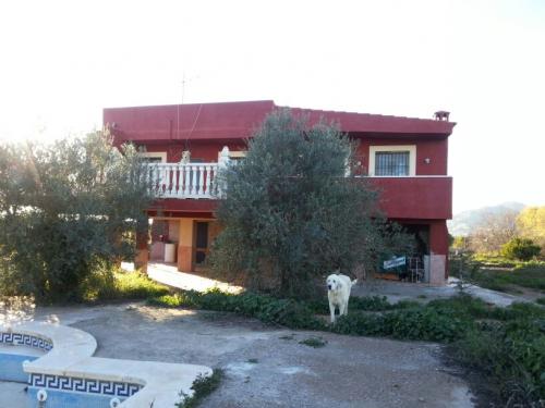 se vende Casa chalet con terreno de 4.000 m2