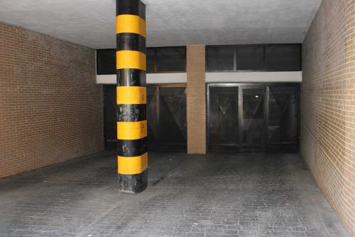 COCHERA C/ CONDE DE URGEL, EDIFIO GRAN REINA