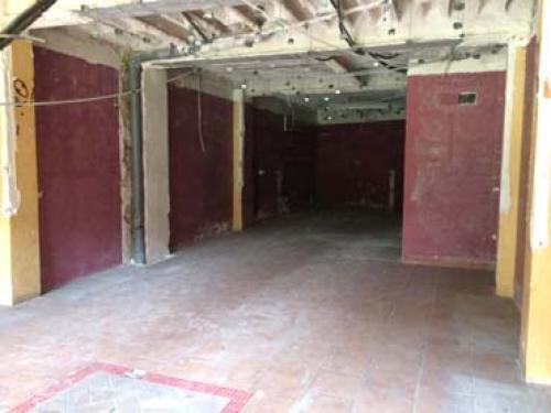 ¿Sueñas con emprender el bar de tus sueños? Local de 100 m2 en Sants Barcelona con licencia C3