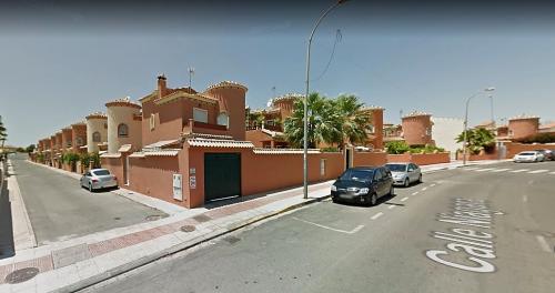 Chalet 3 dormitorios playa flamenca orihuela