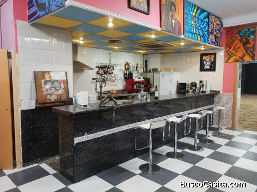Local en centro de 300m2 con bar restaurante