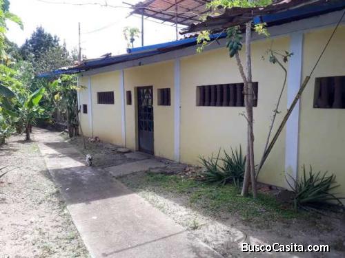 Galpón con casa en venta San Antonio de Yare - Venezuela