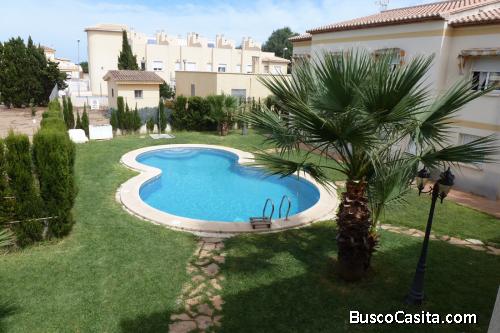 Casa adosada en la playa. 