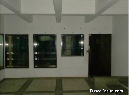 LOCAL MINI TIENDA SABANA GRANDE VENTA