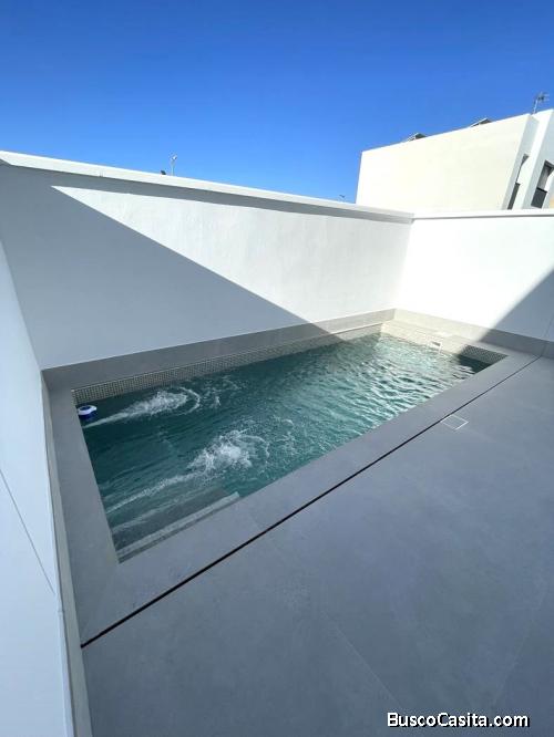 Se Vende Casa unifamiliar adosada con Semisótano, Piscina y Aerotermia.