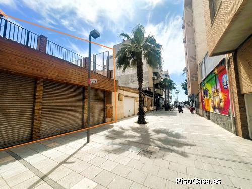 Alquiler con traspaso en el paseo Marítimo Torrevieja
